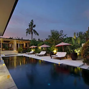 Mona Villa